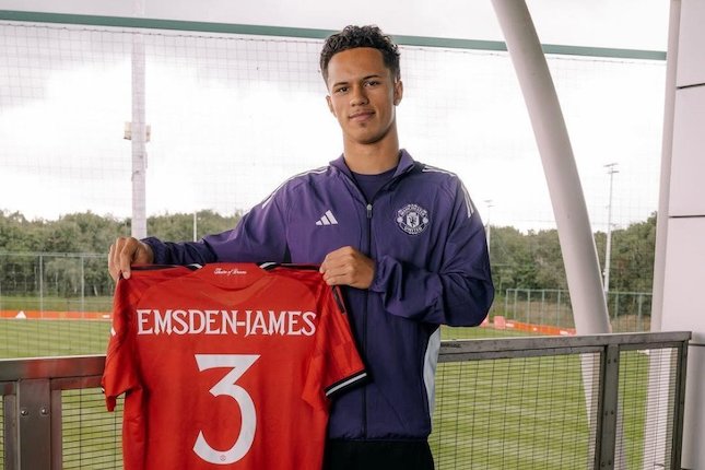 Regenerasi Bek Manchester United Regenerasi Bek Manchester United