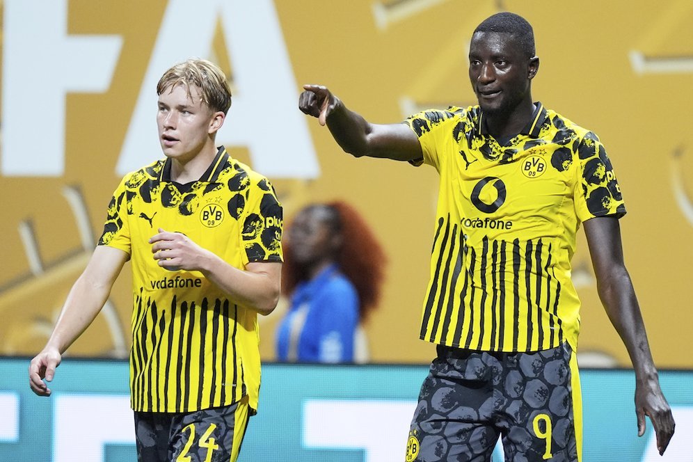 Mumet Cari Striker Baru, Kenapa Tidak Angkut Serhou Guirassy Saja, MU?
