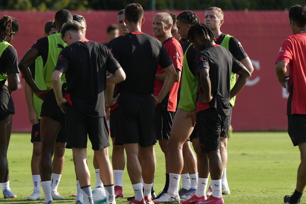 Atmosfer Baru di AC Milan: Kerja Intens ala Allegri dan Panutan Bernama Luka Modric