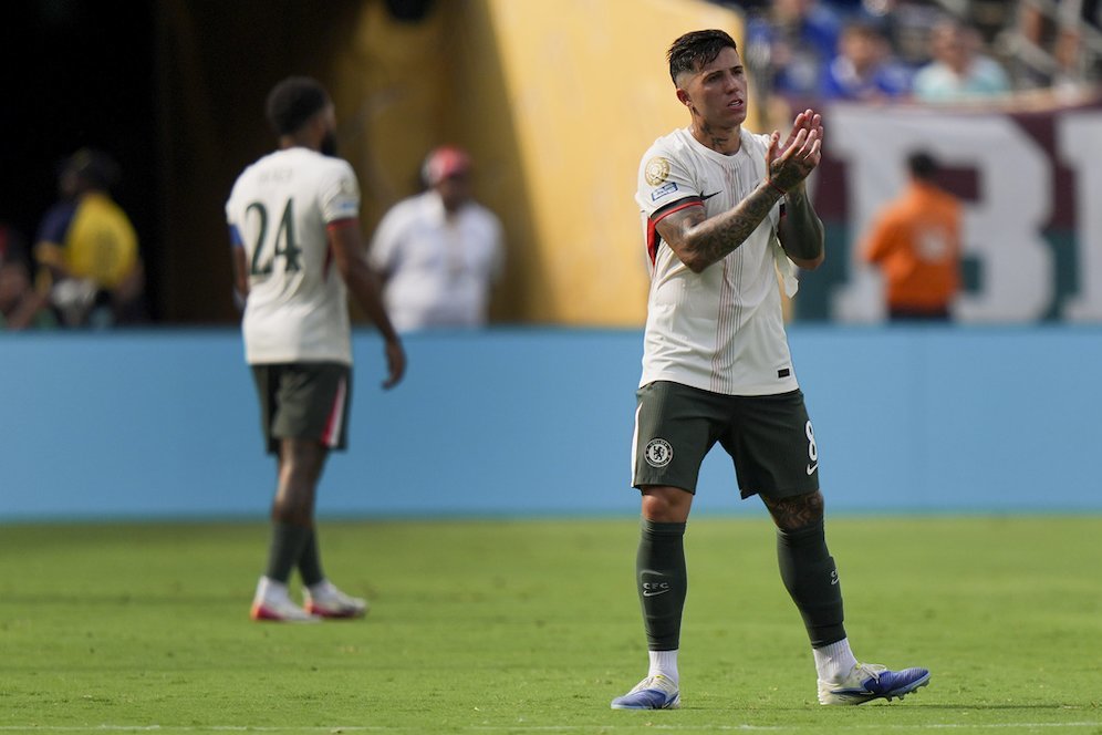 Cuaca Panas Amerika Serikat Bikin Bintang Chelsea Ini Hampir Pingsan di Lapangan Cuaca Panas Amerika Serikat Bikin Bintang Chelsea Ini Hampir Pingsan di Lapangan