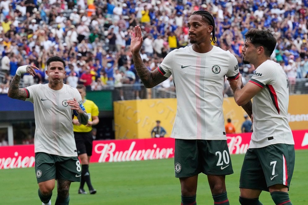 Ngeri! Joao Pedro Cetak Gol Debut di Chelsea dengan Cara Gila: Tembakan Melengkung Spektakuler ke Gawang Fluminense Ngeri! Joao Pedro Cetak Gol Debut di Chelsea dengan Cara Gila: Tembakan Melengkung Spektakuler ke Gawang Fluminense