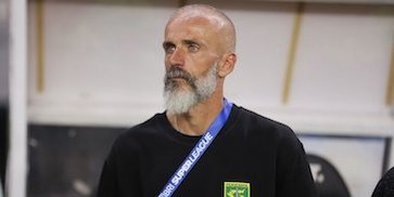 Satu Lagi Korban Kerasnya BRI Super League: Persebaya Resmi Depak Eduardo Perez, Pelatih Baru Sudah Disiapkan