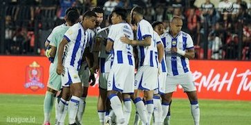 Bek Italia Banggakan Lini Belakang Persib Jelang Hadapi Bali United di BRI Super League, Hanya Kebobolan 8 Gol dari 12 Partai Bek Italia Banggakan Lini Belakang Persib Jelang Hadapi Bali United di BRI Super League, Hanya Kebobolan 8 Gol dari 12 Partai