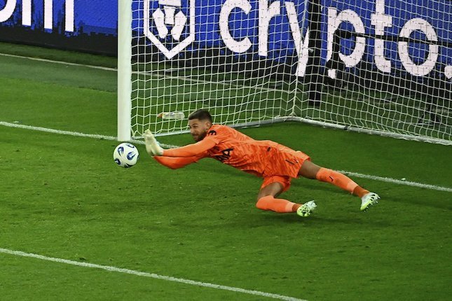 Kiper dan Bek Tottenham