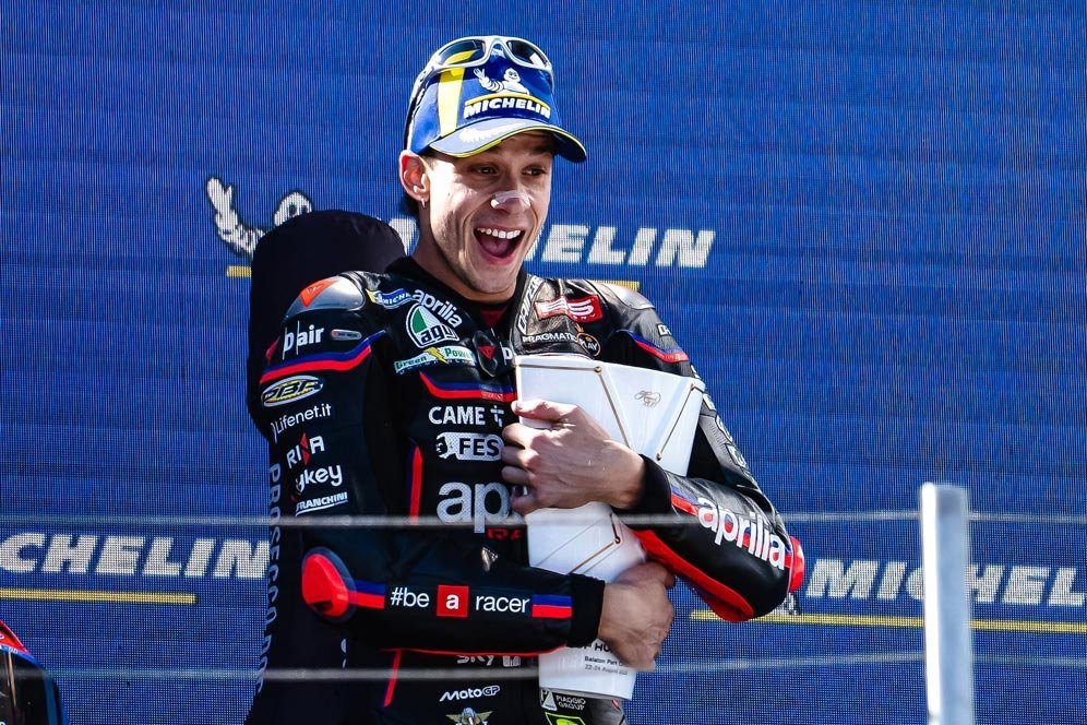 Pecco Bagnaia Waspada Ditikung Sahabat! Marco Bezzecchi Bisa Tembus 3 Besar Klasemen MotoGP 2025 Pecco Bagnaia Waspada Ditikung Sahabat! Marco Bezzecchi Bisa Tembus 3 Besar Klasemen MotoGP 2025