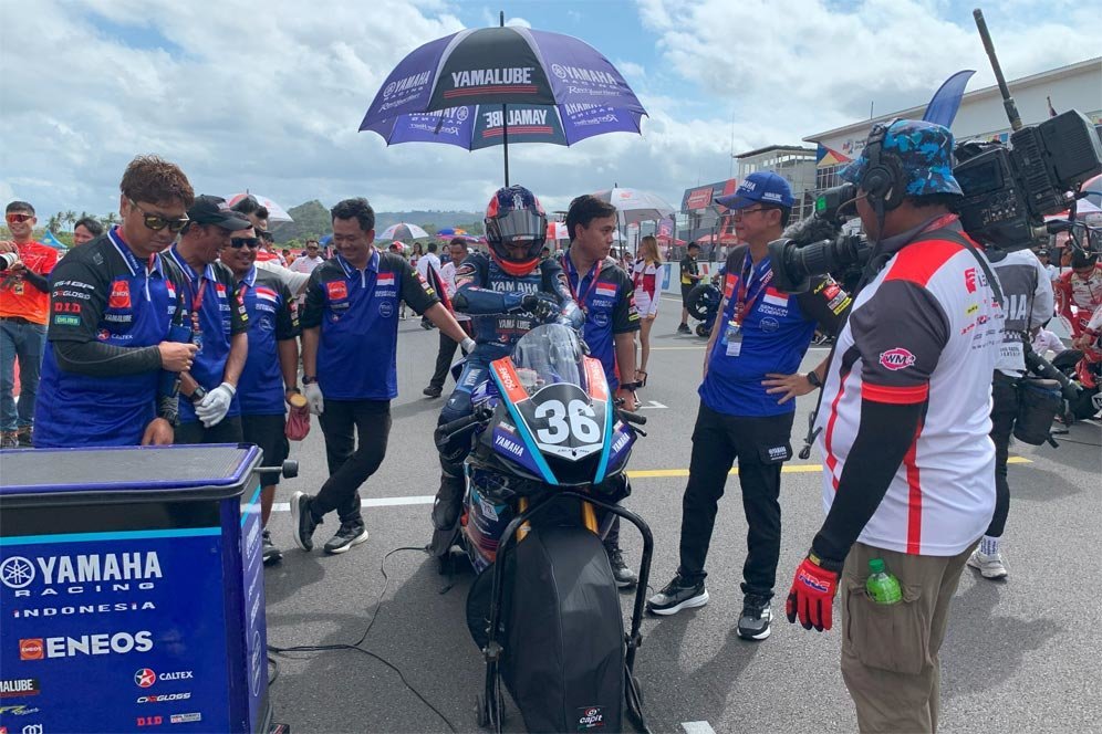 M Faerozi Ngaku Harus Perbanyak Latihan demi Cari Keseimbangan Ikuti Kejuaraan ARRC dan WorldSSP300 2025 M Faerozi Ngaku Harus Perbanyak Latihan demi Cari Keseimbangan Ikuti Kejuaraan ARRC dan WorldSSP300 2025