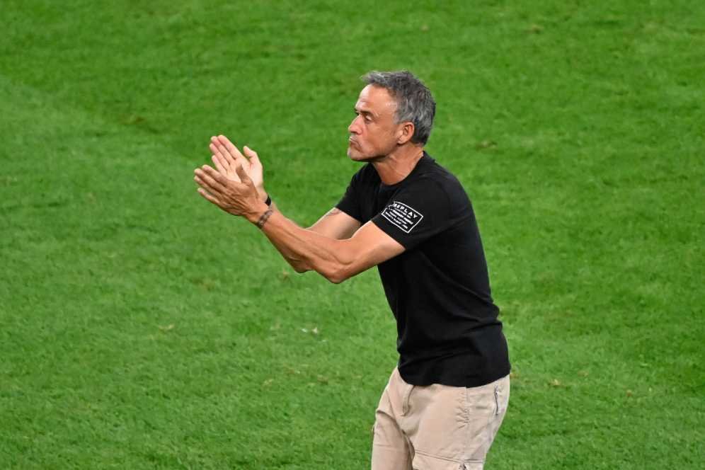 Luis Enrique Sebut PSG Beruntung Bisa Juara UEFA Super Cup Luis Enrique Sebut PSG Beruntung Bisa Juara UEFA Super Cup