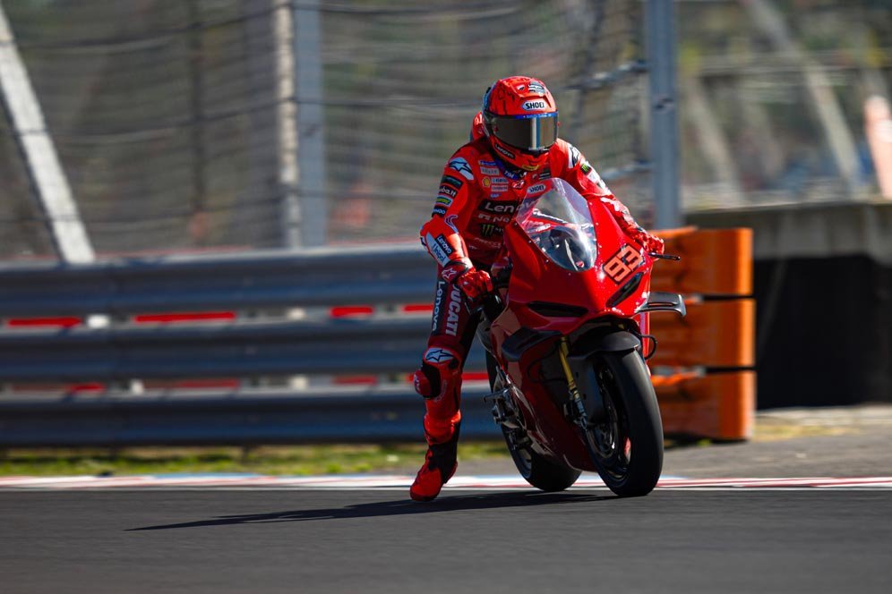 Potret 6 Pembalap Ducati Latihan Bareng di Sirkuit Balaton Park, Persiapan MotoGP Hungaria 2025