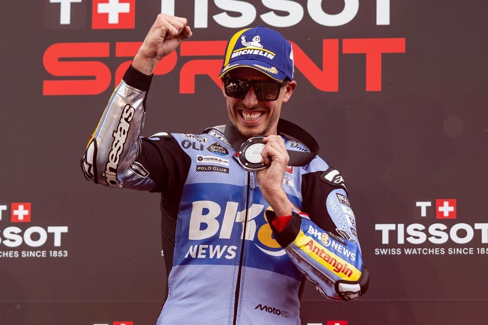 Alasan Ducati Hadiahkan Motor Pabrikan ke Alex Marquez di MotoGP 2026, Tampil Impresif Sepanjang 2025 Alasan Ducati Hadiahkan Motor Pabrikan ke Alex Marquez di MotoGP 2026, Tampil Impresif Sepanjang 2025