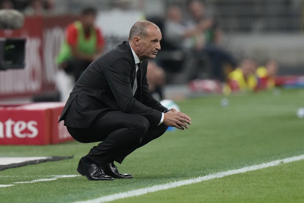 Allegri Pasang Badan Untuk Santiago Gimenez yang Buang Peluang Emas di Laga AC Milan vs Cremonese