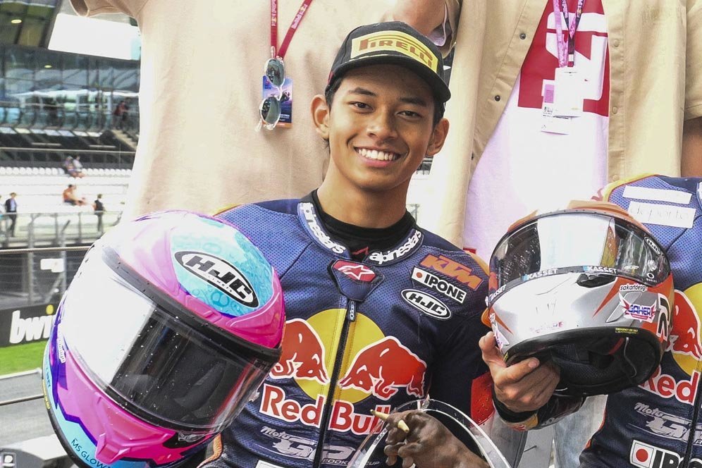 Podium Veda Ega Pratama di Red Bull Rookies Cup Austria 2025 Jadi Hadiah Ulang Tahun Indonesia