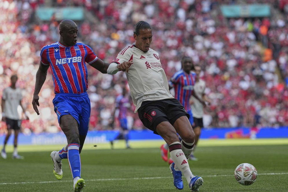 Virgil van Dijk Minta Liverpool Bangkit Usai Kalah di Community Shield