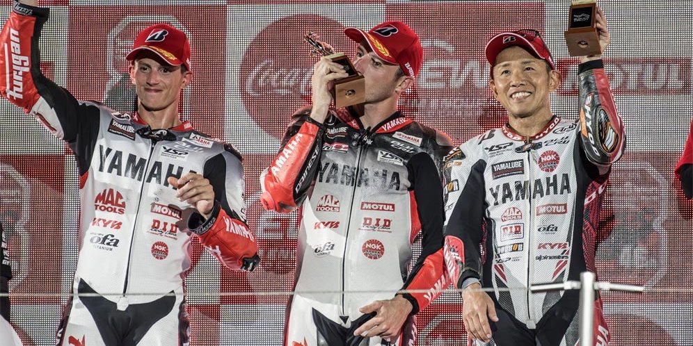 Andrea Locatelli, Jack Miller, dan Katsuyuki Nakasuga finis kedua bersama Yamaha Racing Team di Suzuka 8 Hours 2025. (c) Yamaha Racing