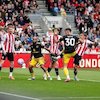 Bukan Salah Kostum! Ini Alasan Man United Bakal Pakai Kaus Kaki Kuning Saat Lawan Brentford