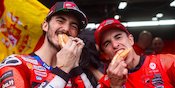 Momen Kocak Pecco Bagnaia Ajak Marc Marquez Makan Hot Dog Bareng untuk Rayakan Gelar Dunia