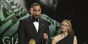 Pidato Kemenangan Donnarumma di Yashin Trophy: Ada Pesan Khusus untuk PSG dan Ambisi Besar di Man City! Pidato Kemenangan Donnarumma di Yashin Trophy: Ada Pesan Khusus untuk PSG dan Ambisi Besar di Man City!