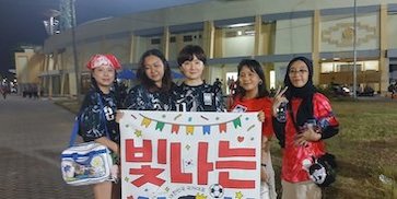 Kelly Lee, Suporter Asal Korea Selatan yang Bawa Dukungan Khusus untuk Cho Sang-hyeok di Sidoarjo Kelly Lee, Suporter Asal Korea Selatan yang Bawa Dukungan Khusus untuk Cho Sang-hyeok di Sidoarjo