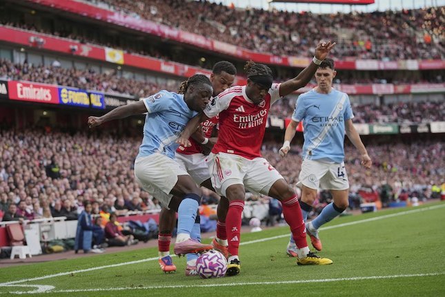 Madueke Merepotkan Pertahanan City