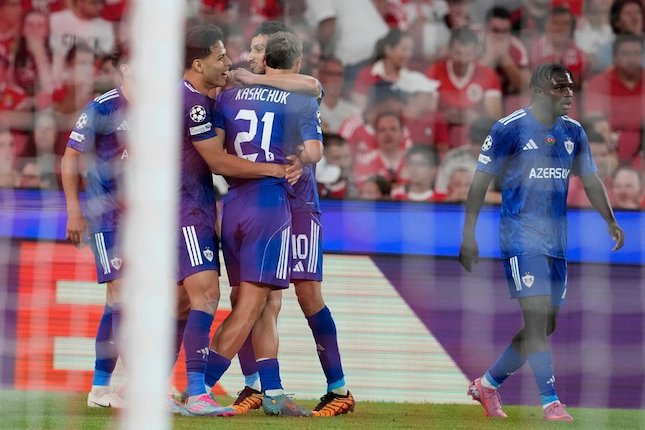 Qarabag Ukir Kejutan, Arsenal Melaju Lancar