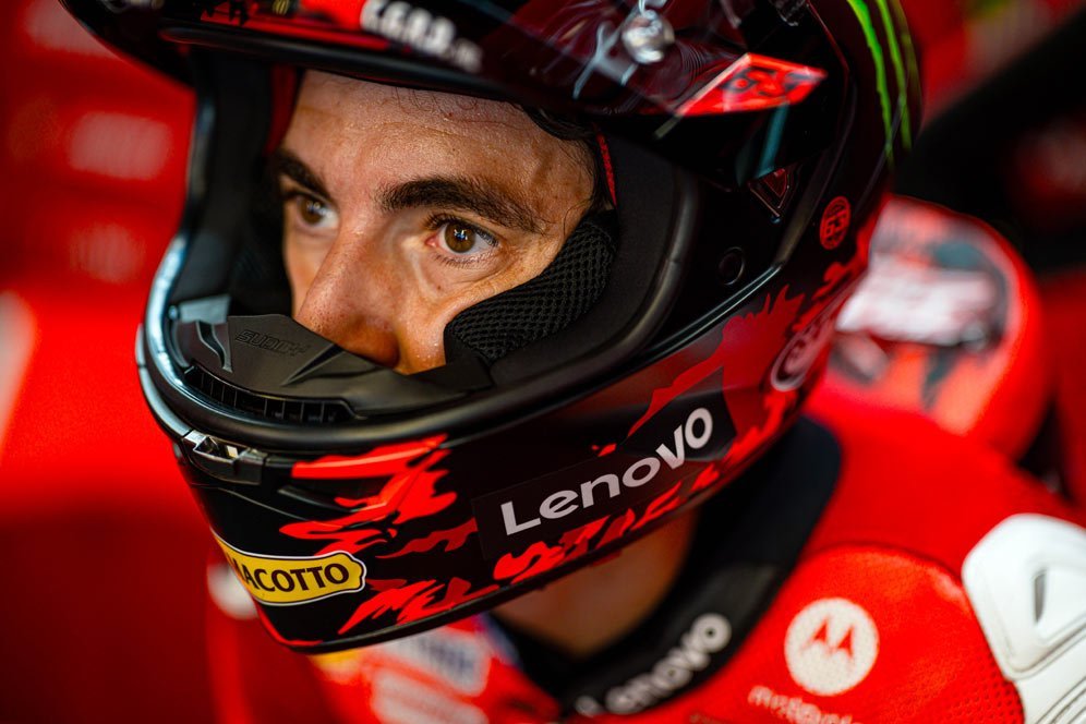 Pecco Bagnaia Merasa Sia-siakan MotoGP 2025 Gara-Gara Sulit Kompetitif, Angkat Topi untuk Dominasi Marc Marquez