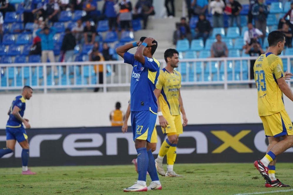 Prediksi BRI Super League: Semen Padang vs Arema FC 3 November 2025 Prediksi BRI Super League: Semen Padang vs Arema FC 3 November 2025