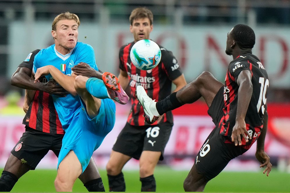 Nodai Start Sempurna Napoli dengan 10 Pemain, AC Milan Sudah Tidak Bisa Disepelekan!