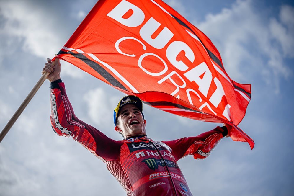 Todo al Rojo! Marc Marquez Jadi Pembalap Ducati Keempat yang Juarai MotoGP