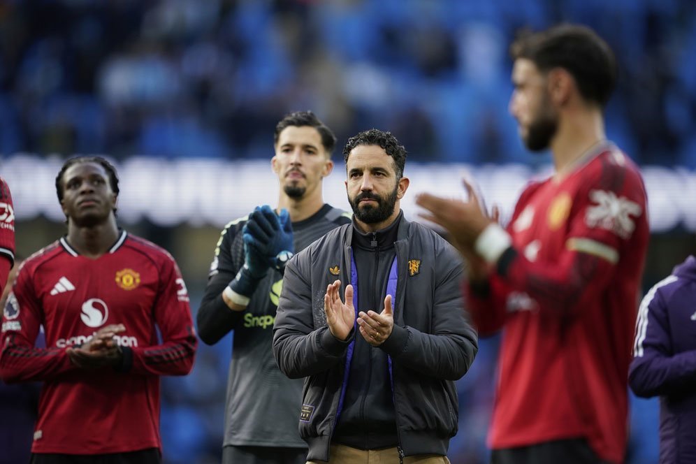 Fans Man City Nyanyikan Chant Sindiran untuk Ruben Amorim Usai Derby: Sacked in the Morning! Fans Man City Nyanyikan Chant Sindiran untuk Ruben Amorim Usai Derby: Sacked in the Morning!
