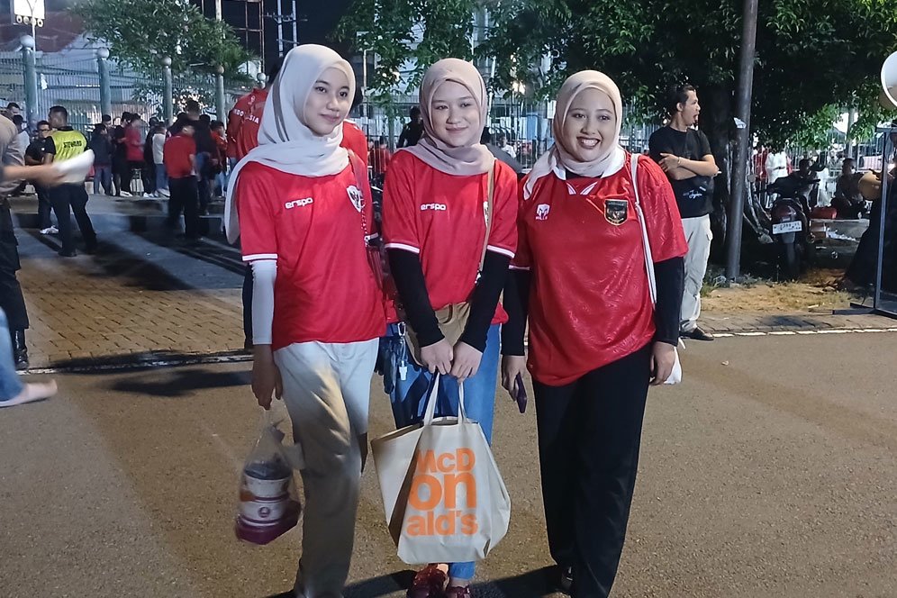 Winitasha Alya dan Tren Penonton Perempuan di Laga Timnas Indonesia Winitasha Alya dan Tren Penonton Perempuan di Laga Timnas Indonesia