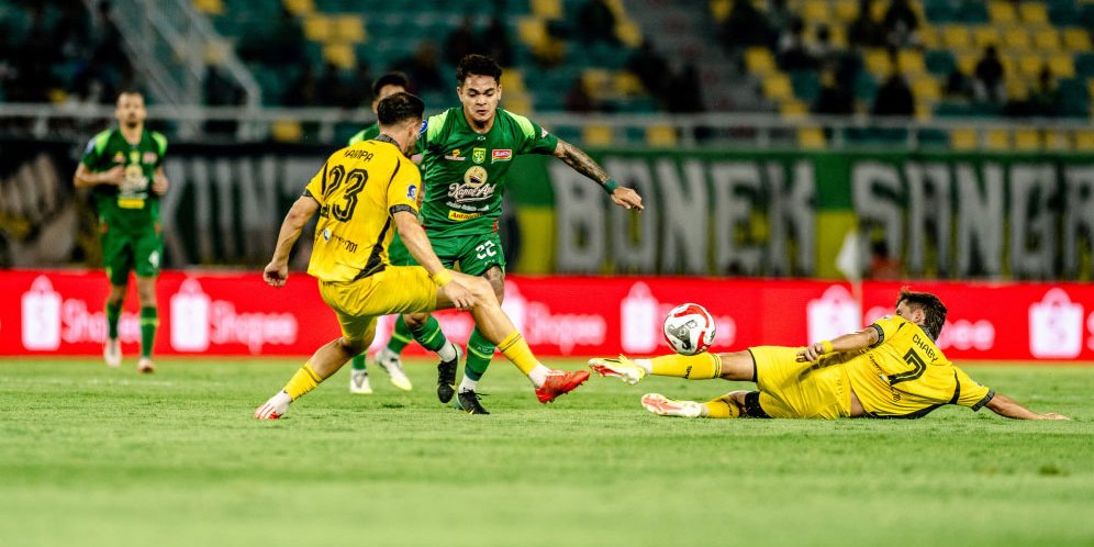 Hasil Persebaya vs Semen Padang: Diwarnai Cederanya Ronaldo Kwateh, Bajul Ijo Ukir Kemenangan ke-3 di BRI Super League