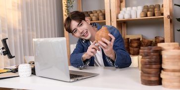 Shopee X Meta Perkuat Ekosistem Digital bagi Brand, Kreator, dan UMKM Shopee X Meta Perkuat Ekosistem Digital bagi Brand, Kreator, dan UMKM