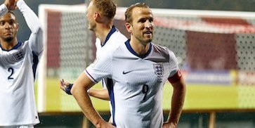 Fans Spurs Siap-siap Gigit Jari! Setelah 21 Gol dari 13 Laga, Harry Kane Akhirnya Jawab Rumor Kembali ke Tottenham Fans Spurs Siap-siap Gigit Jari! Setelah 21 Gol dari 13 Laga, Harry Kane Akhirnya Jawab Rumor Kembali ke Tottenham