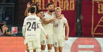 Hasil AS Roma vs Lille: 3 Penalti Dimentahkan Kiper, Calvin Verdonk cs Sukses Permalukan Tuan Rumah Hasil AS Roma vs Lille: 3 Penalti Dimentahkan Kiper, Calvin Verdonk cs Sukses Permalukan Tuan Rumah