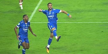 Hasil Persib Bandung vs Persis Solo: Luciano Guaycochea Kartu Merah, Pangeran Biru Justru Menang 2-0 Hasil Persib Bandung vs Persis Solo: Luciano Guaycochea Kartu Merah, Pangeran Biru Justru Menang 2-0