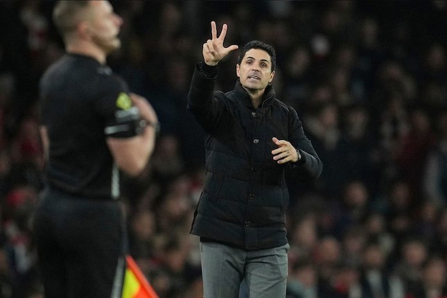 Debut Penuh di Tengah Rotasi Debut Penuh di Tengah Rotasi