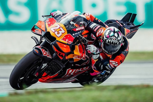 Pegawai Kantoran KTM Lebih Banyak dari Pekerja Pabrik Pegawai Kantoran KTM Lebih Banyak dari Pekerja Pabrik