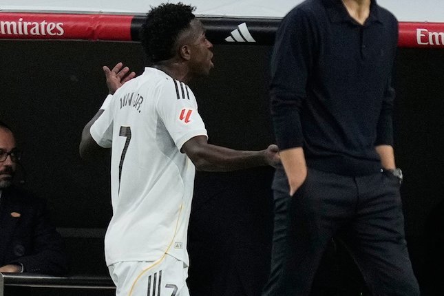 Alonso Tenangkan Situasi Usai Vinicius Ngambek Alonso Tenangkan Situasi Usai Vinicius Ngambek
