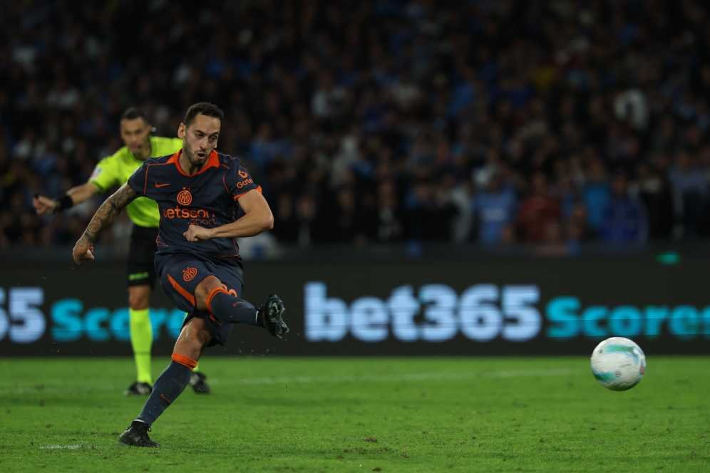 Inter Bapuk di Markas Napoli! Calhanoglu Satu-satunya Cahaya di Malam Gelap Inter Bapuk di Markas Napoli! Calhanoglu Satu-satunya Cahaya di Malam Gelap