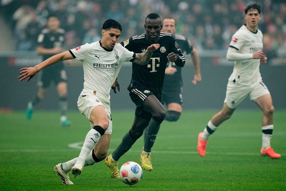 Hasil Borussia Monchengladbach vs Bayern Munchen: Kevin Diks Berandil Dapatkan Penalti, Sayang Timnya Malah Kalah Telak Hasil Borussia Monchengladbach vs Bayern Munchen: Kevin Diks Berandil Dapatkan Penalti, Sayang Timnya Malah Kalah Telak