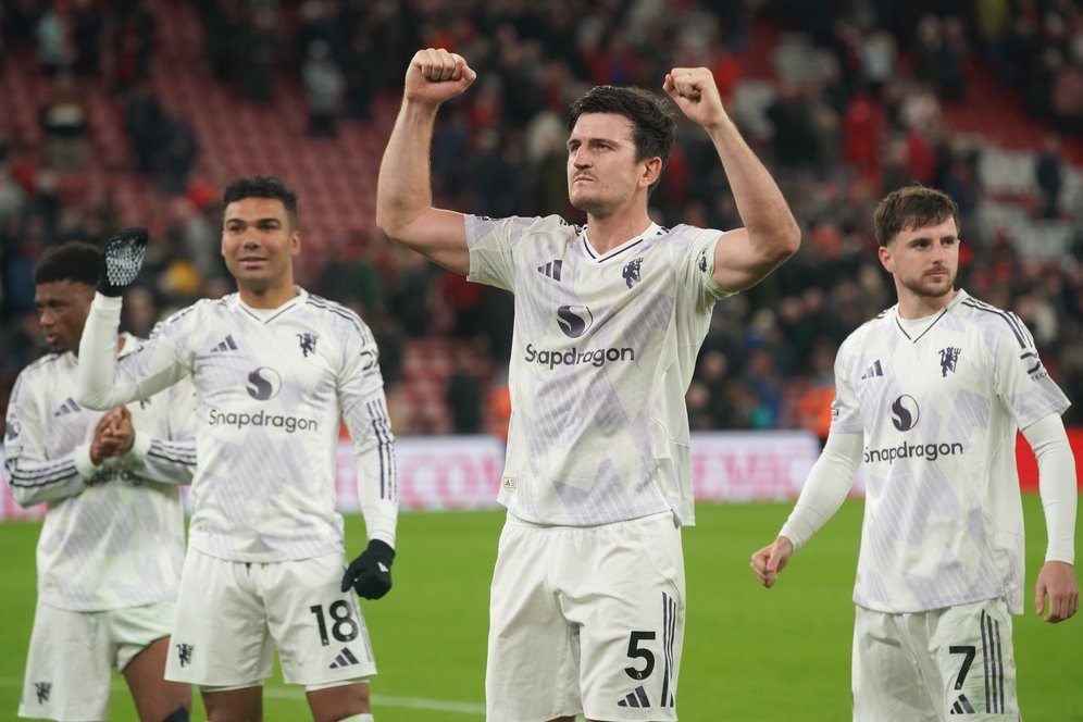 Kemenangan Tak Terlupakan: MU Taklukkan Liverpool di Anfield setelah 9 Tahun Kemenangan Tak Terlupakan: MU Taklukkan Liverpool di Anfield setelah 9 Tahun