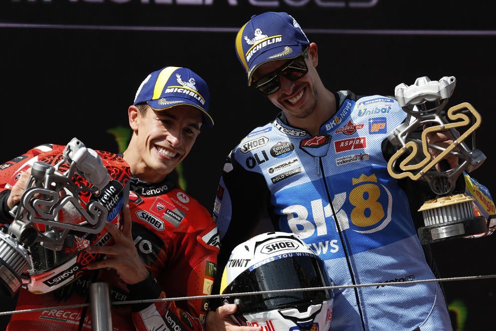 7 Pasangan Kakak-Adik Tersukses di MotoGP, Keluarga Marquez vs Keluarga Rossi Saling Pepet! 7 Pasangan Kakak-Adik Tersukses di MotoGP, Keluarga Marquez vs Keluarga Rossi Saling Pepet!