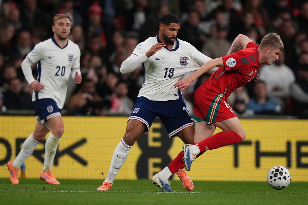 Ide Gila Allegri untuk Loftus-Cheek di Laga AC Milan vs Fiorentina Ide Gila Allegri untuk Loftus-Cheek di Laga AC Milan vs Fiorentina