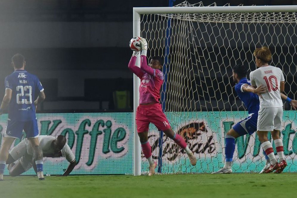 Lewati Oktober Tanpa Kebobolan, Teja Paku Alam Jadi Tembok Baja di Bawah Mistar Persib Bandung! Lewati Oktober Tanpa Kebobolan, Teja Paku Alam Jadi Tembok Baja di Bawah Mistar Persib Bandung!