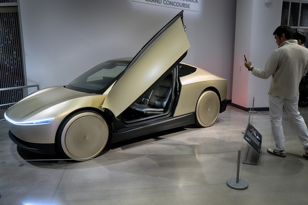 Tesla Cybercab: Ambisi Mobil Otonom Elon Musk Tanpa Setir Dimulai Tesla Cybercab: Ambisi Mobil Otonom Elon Musk Tanpa Setir Dimulai