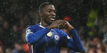 Tottenham vs Chelsea: Moises Caicedo Monster, Tapi Masih di Bawah Declan Rice