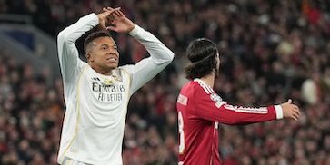 Trio Van Dijk, Konate, dan Bradley Sukses Bikin Mbappe dan Vinicius 'Tidur' di Anfield