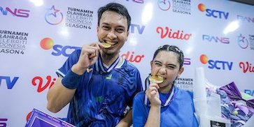 Juara Ganda Campuran TOSI 4: Ahsan dan Ziva Magnolya Taklukkan Raffi/Bellaetrix dalam Pertarungan Sengit Tiga Gim Juara Ganda Campuran TOSI 4: Ahsan dan Ziva Magnolya Taklukkan Raffi/Bellaetrix dalam Pertarungan Sengit Tiga Gim