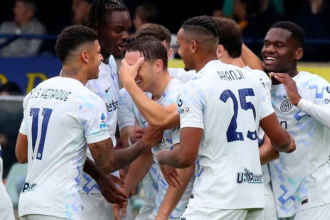 Man of the Match Piotr Zielinski merayakan gol pada laga Inter Milan lawan Hellas Verona pekan ke-10 Serie A 2025/2025 (c) Paola Garbuio/LaPresse via AP