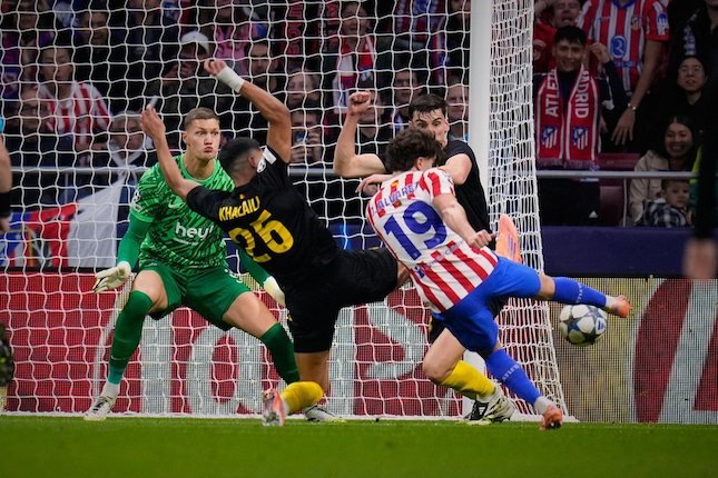 Babak Pertama Babak Pertama