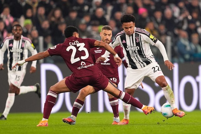 Duel Dua Kiper: Di Gregorio dan Paleari Tak Tertembus Duel Dua Kiper: Di Gregorio dan Paleari Tak Tertembus